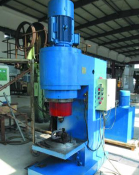 購(gòu)買(mǎi)氣壓鉚接機(jī)需要多少錢(qián)？