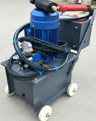 如何確保液壓鉚接機的鉚接質(zhì)量？先選對設(shè)備！ 圖1