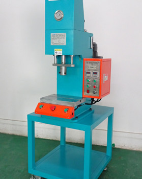 鉚接機大概多少錢一臺？