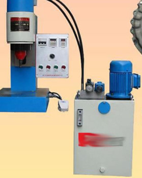 沒有鉚釘連接的無鉚釘鉚接機如何調試？