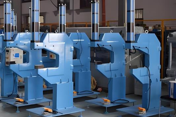 鉚接機出現(xiàn)小問題？教你一招就搞定！